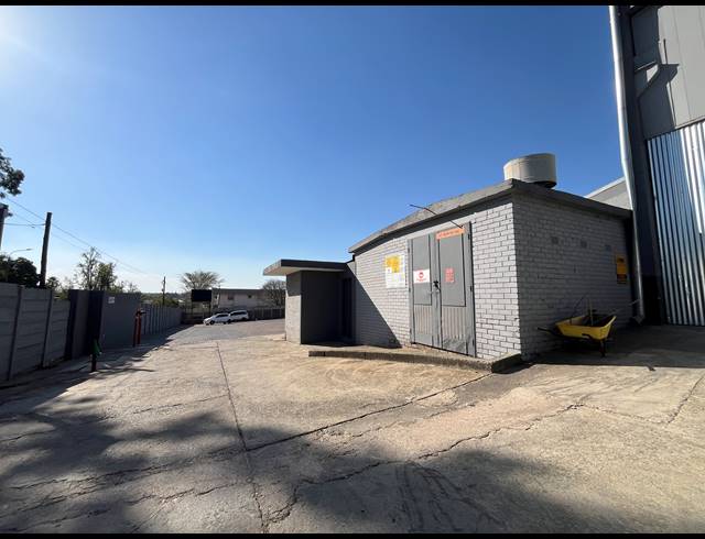 552M² WAREHOUSE TO LET IN EASTLEIGH